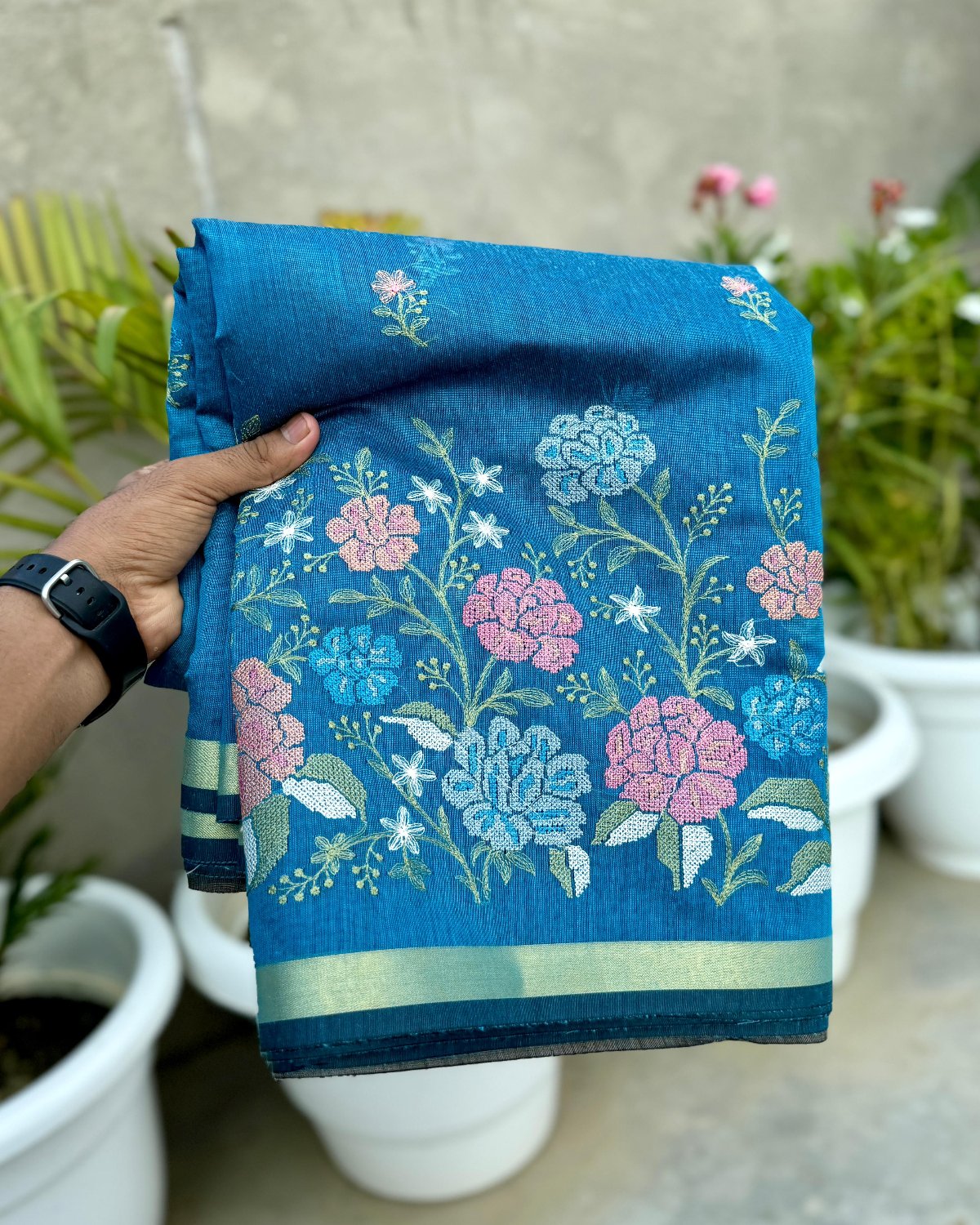 Banarasi Handloom Cotton Soft Embroidered Flowers Saree - Eshana Collections