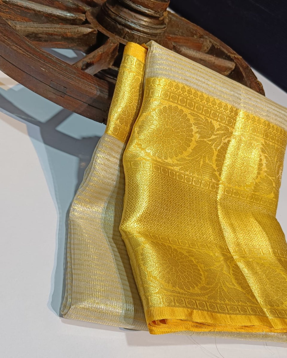 Kanchipuram Zari Tissue Vaskat Saree - Eshana Collections