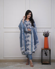 Beautiful salwar kameez/ suit - Eshana Collections