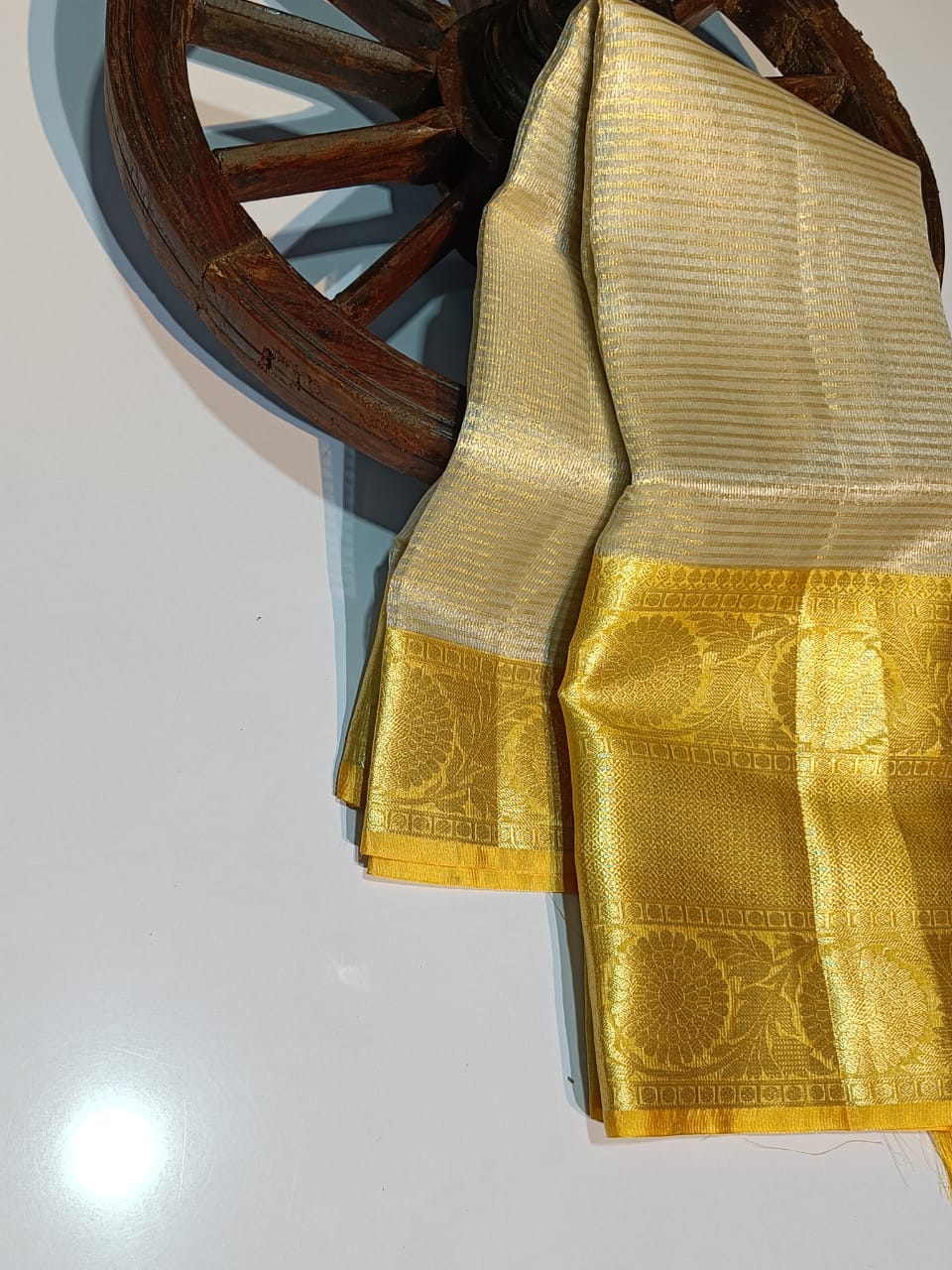 Kanchipuram Zari Tissue Vaskat Saree - Eshana Collections