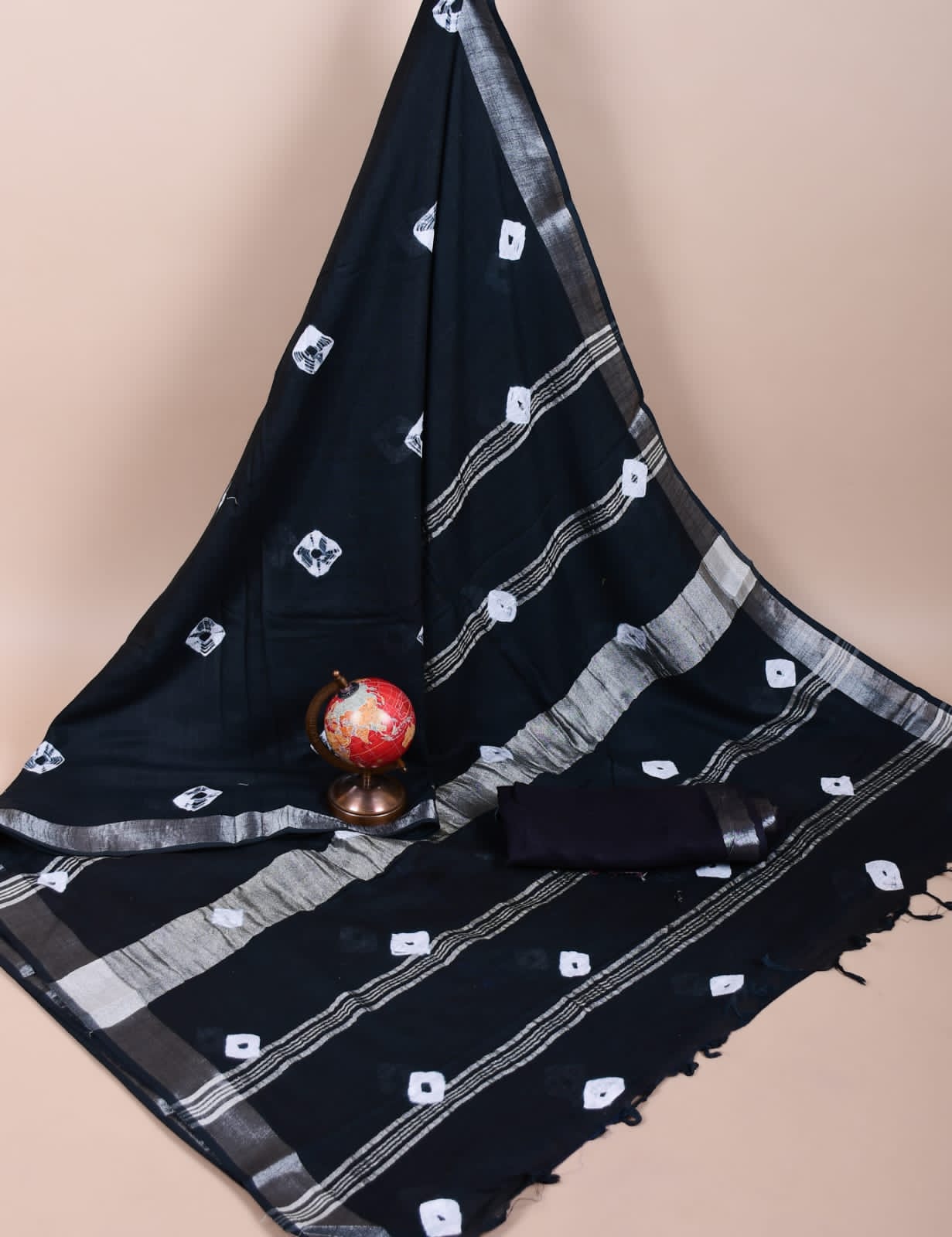 Lite weight Linen sarees - Eshana Collections