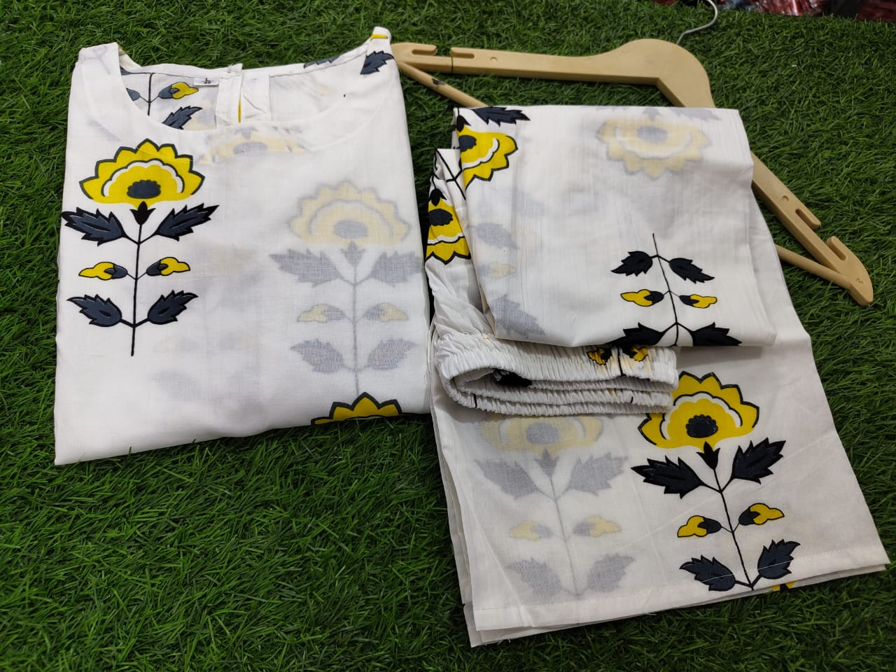 Kurti with palazzo - Eshana Collections