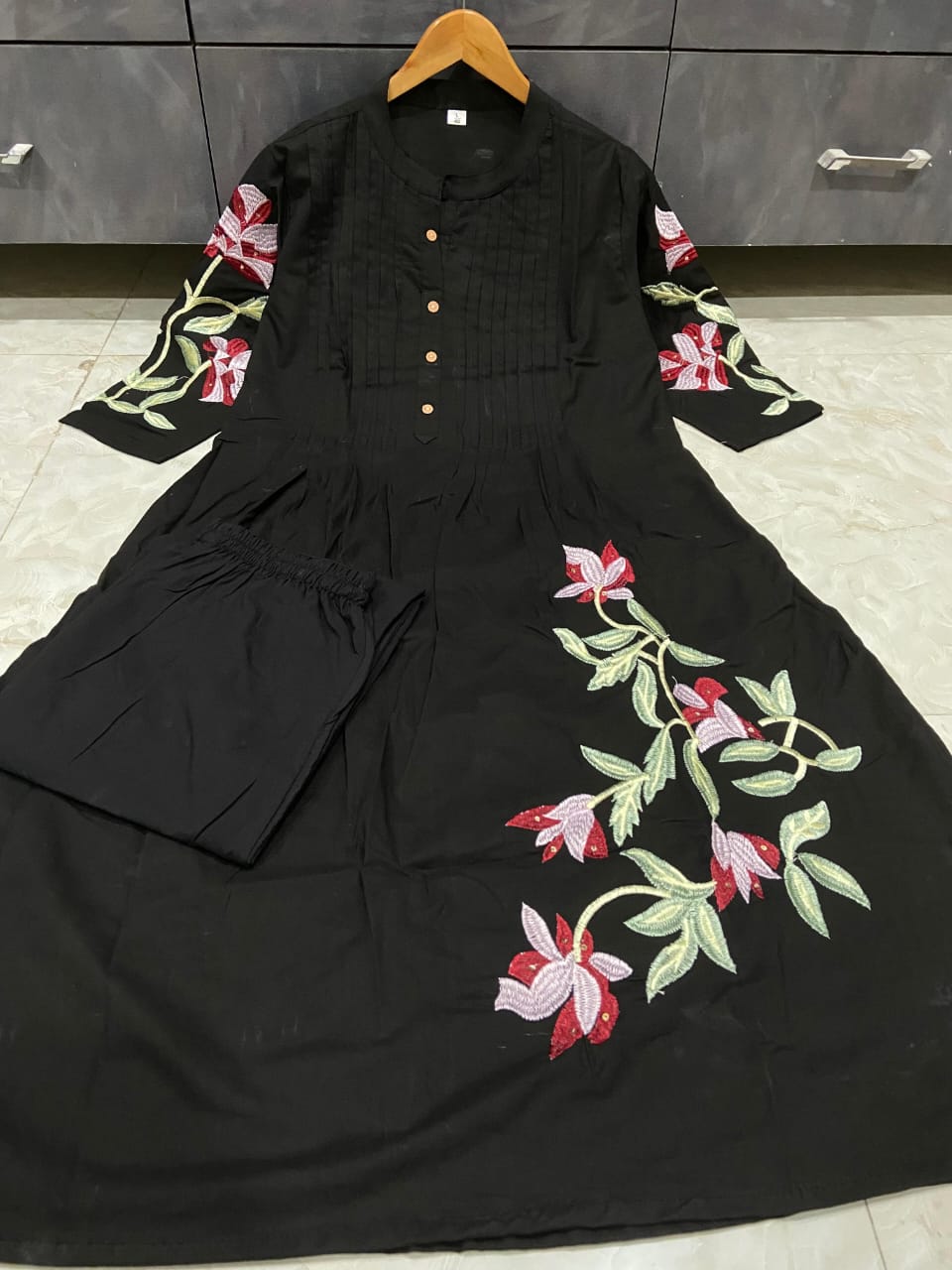 Kurti with pant - Eshana Collections