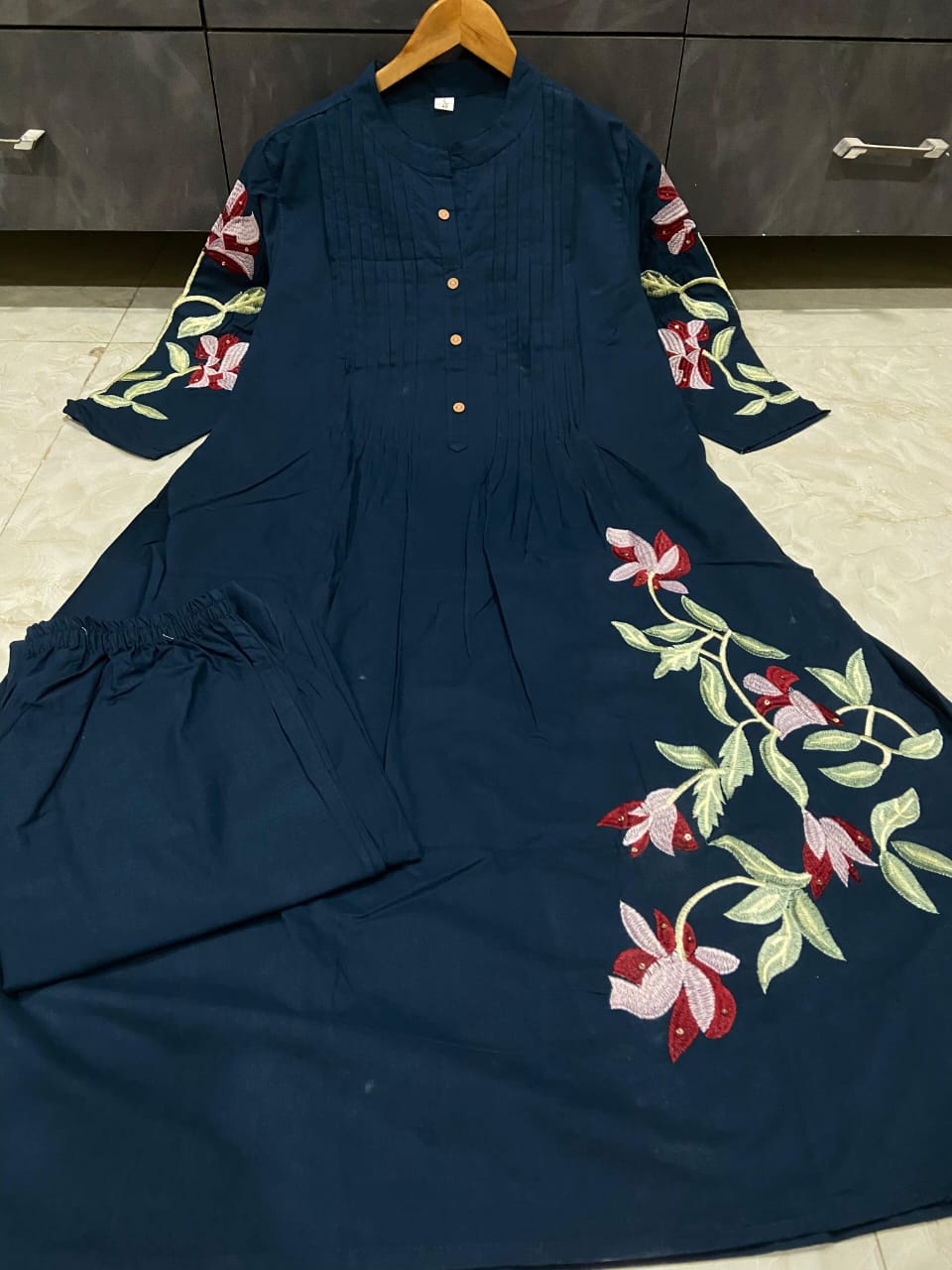 Kurti with pant - Eshana Collections