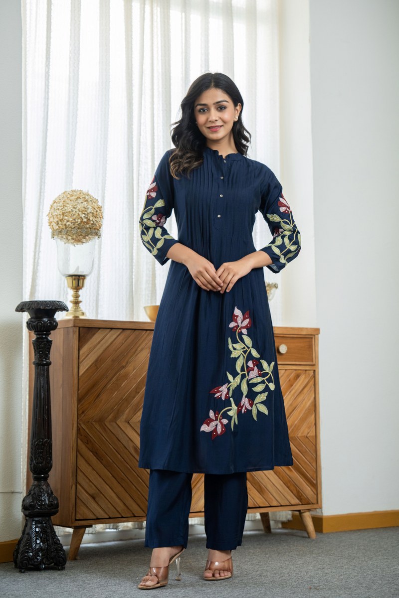 Kurti with pant - Eshana Collections