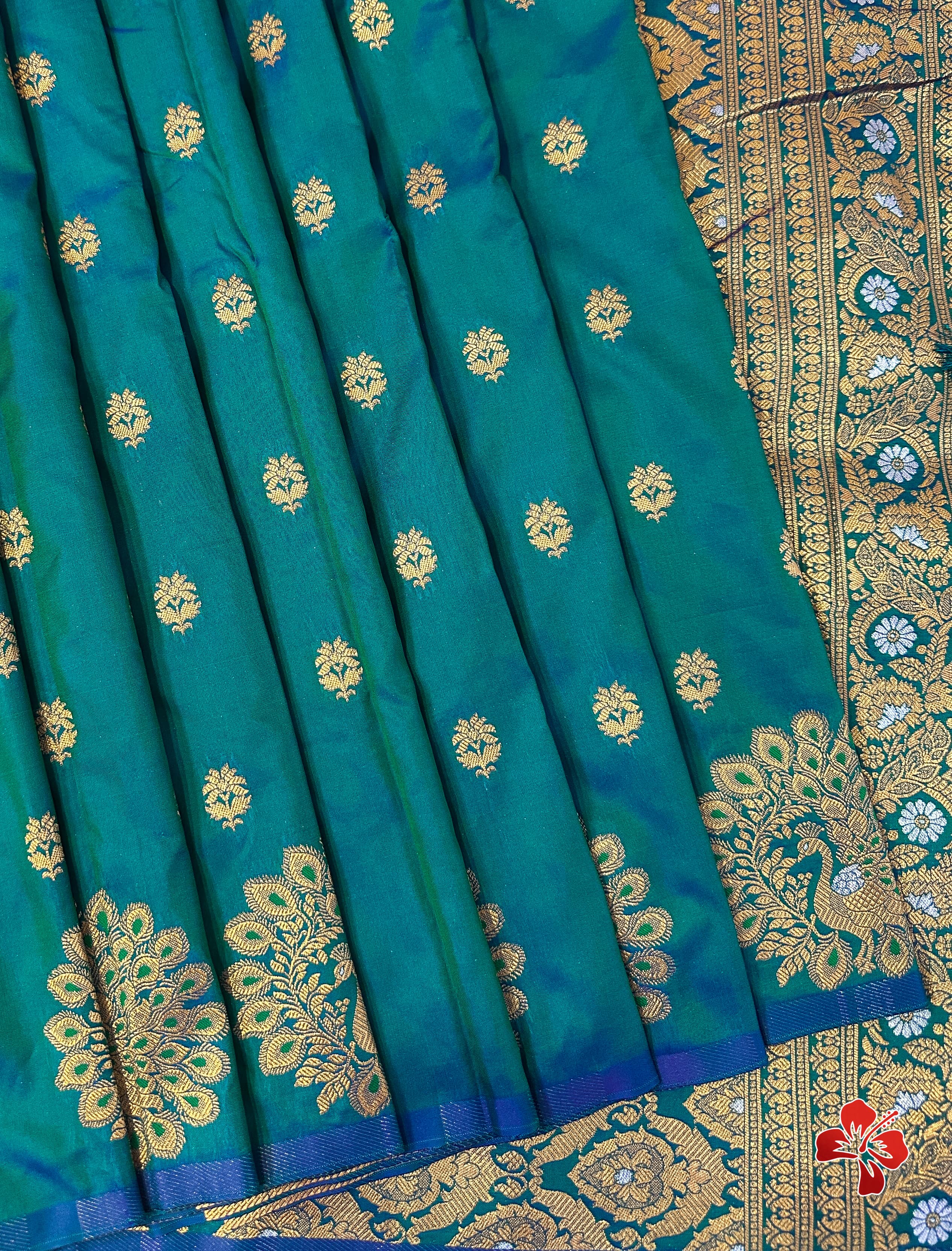 Kanjivaram soft silk saree - Eshana Collections
