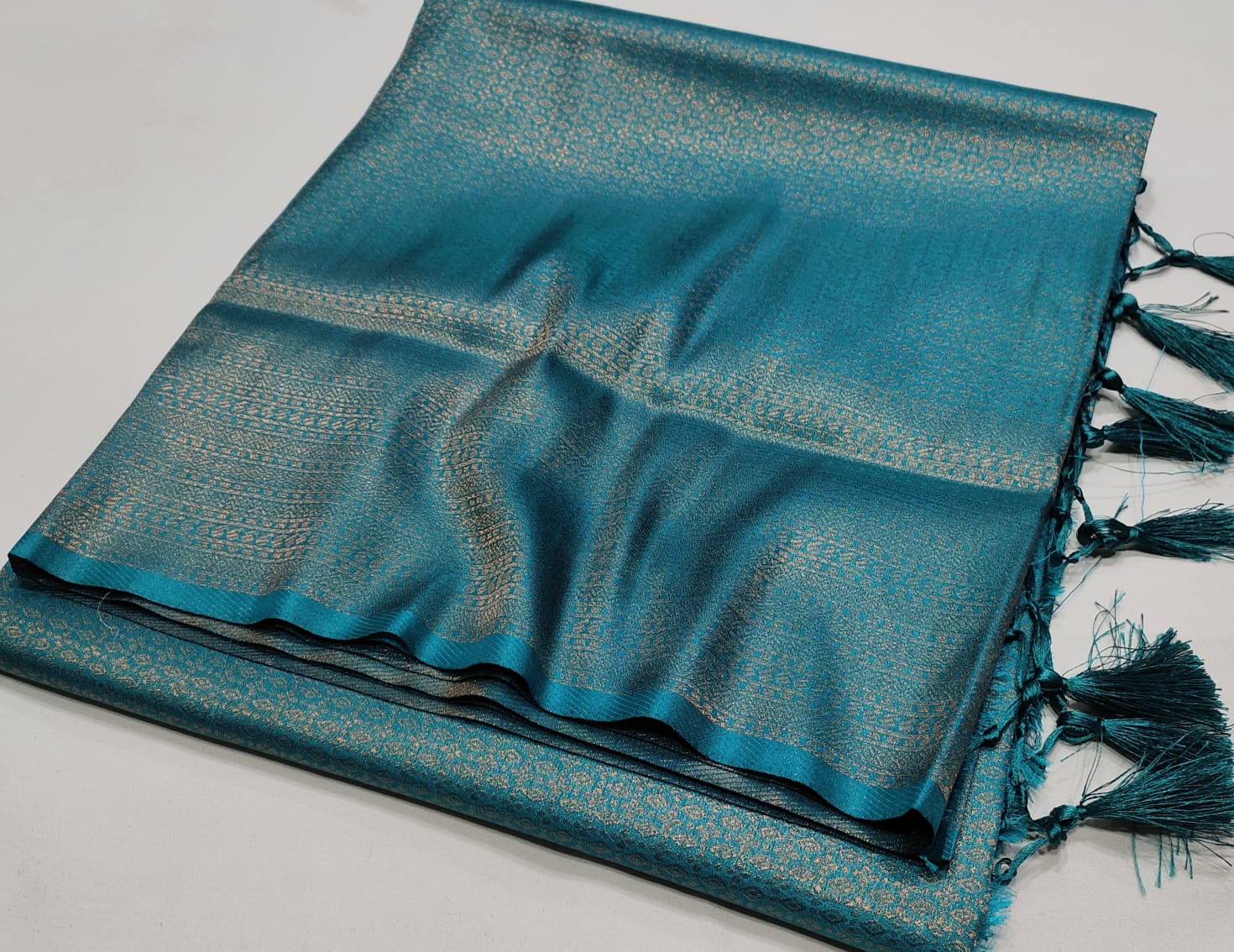 Kubera pattu - Eshana Collections