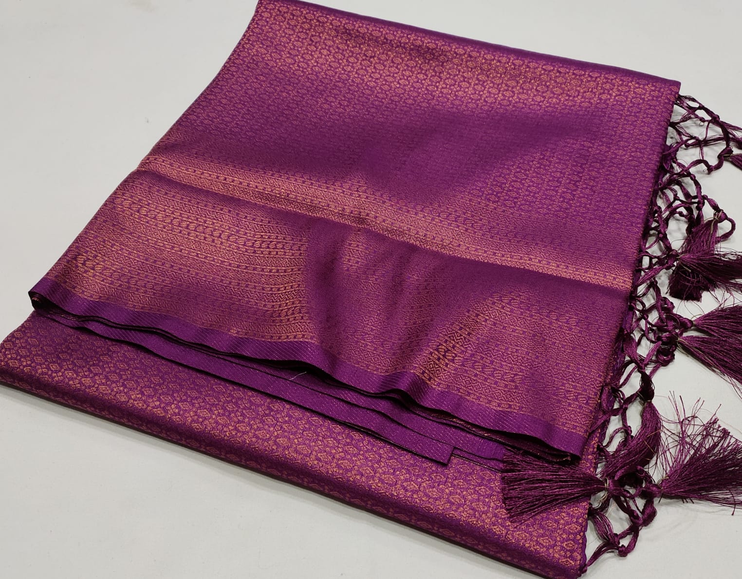 Kubera pattu - Eshana Collections