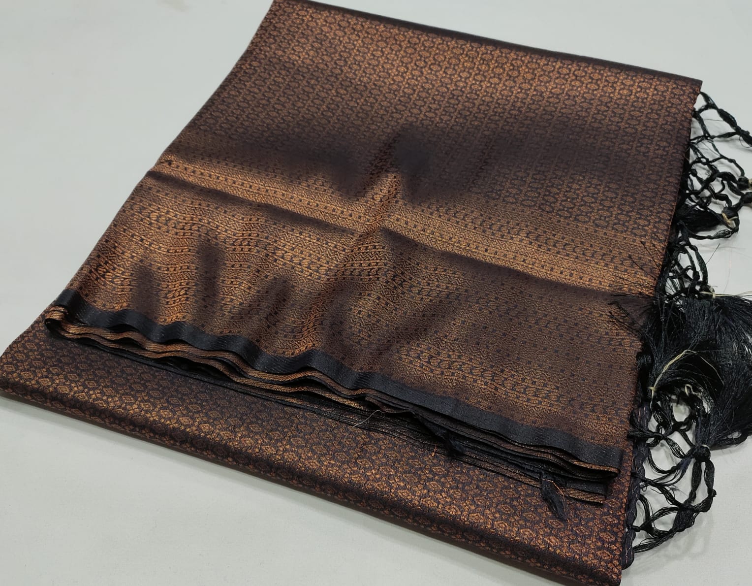 Kubera pattu - Eshana Collections
