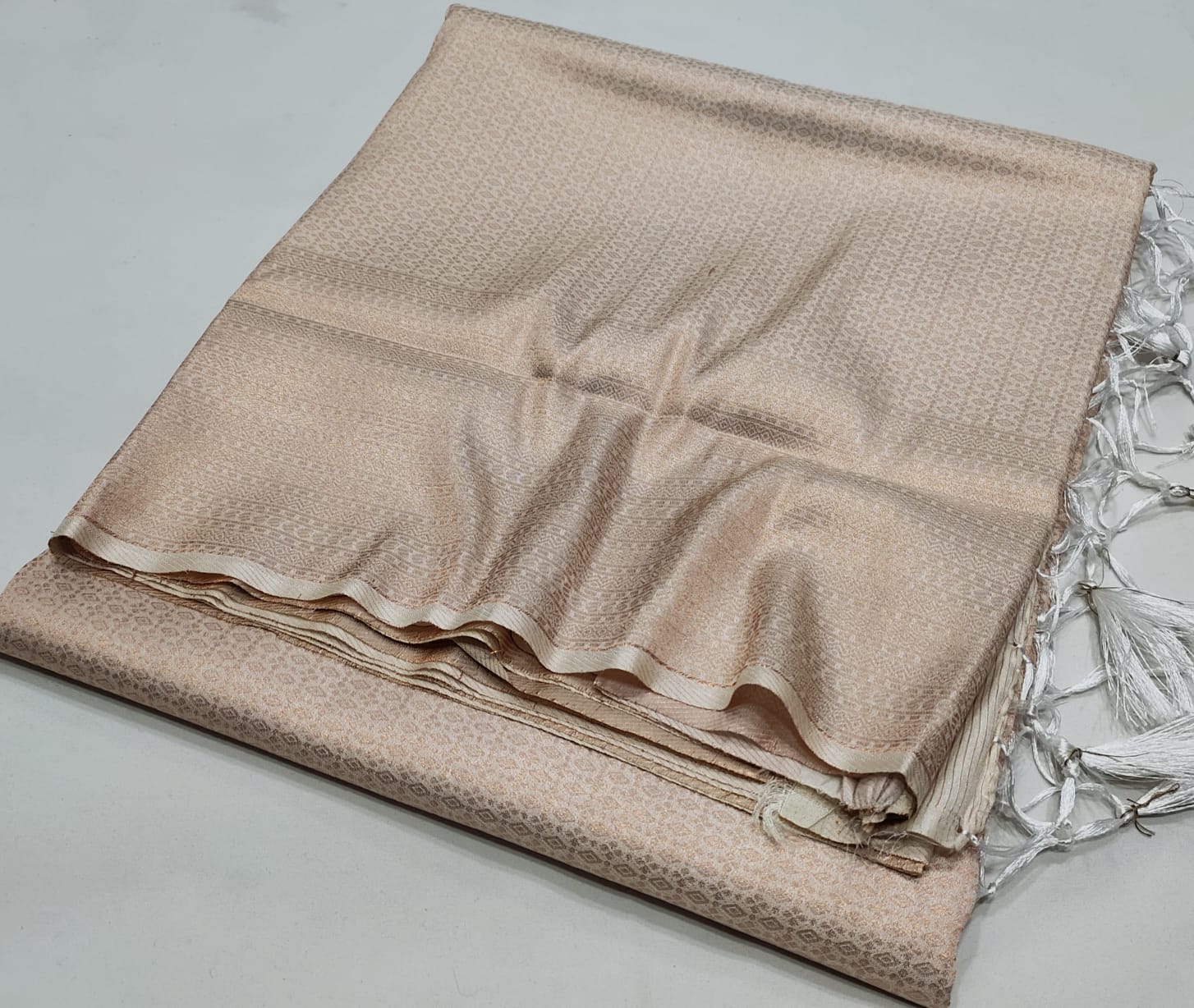 Kubera pattu - Eshana Collections