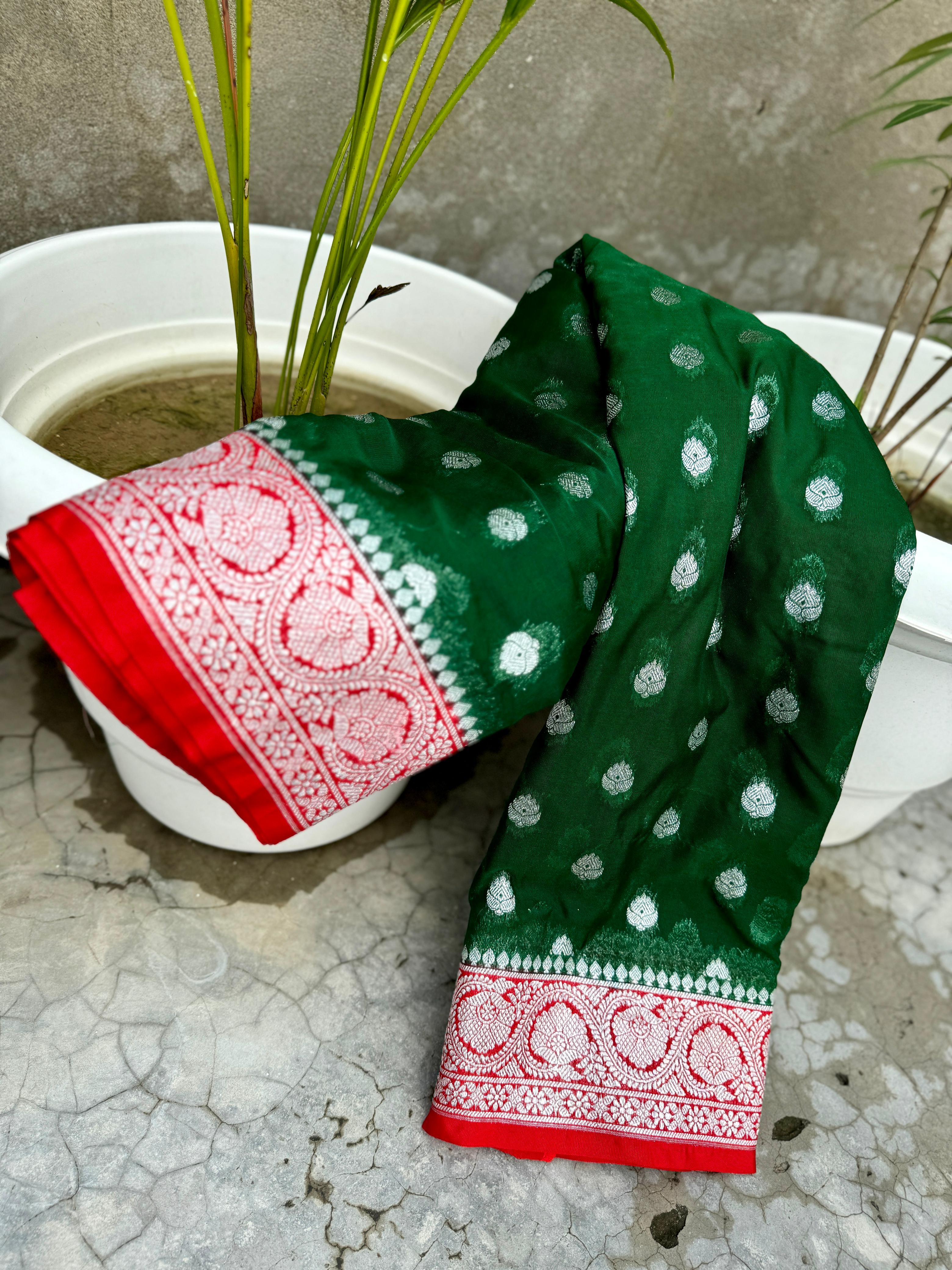 Dipika Banarasi Saree - Eshana Collections