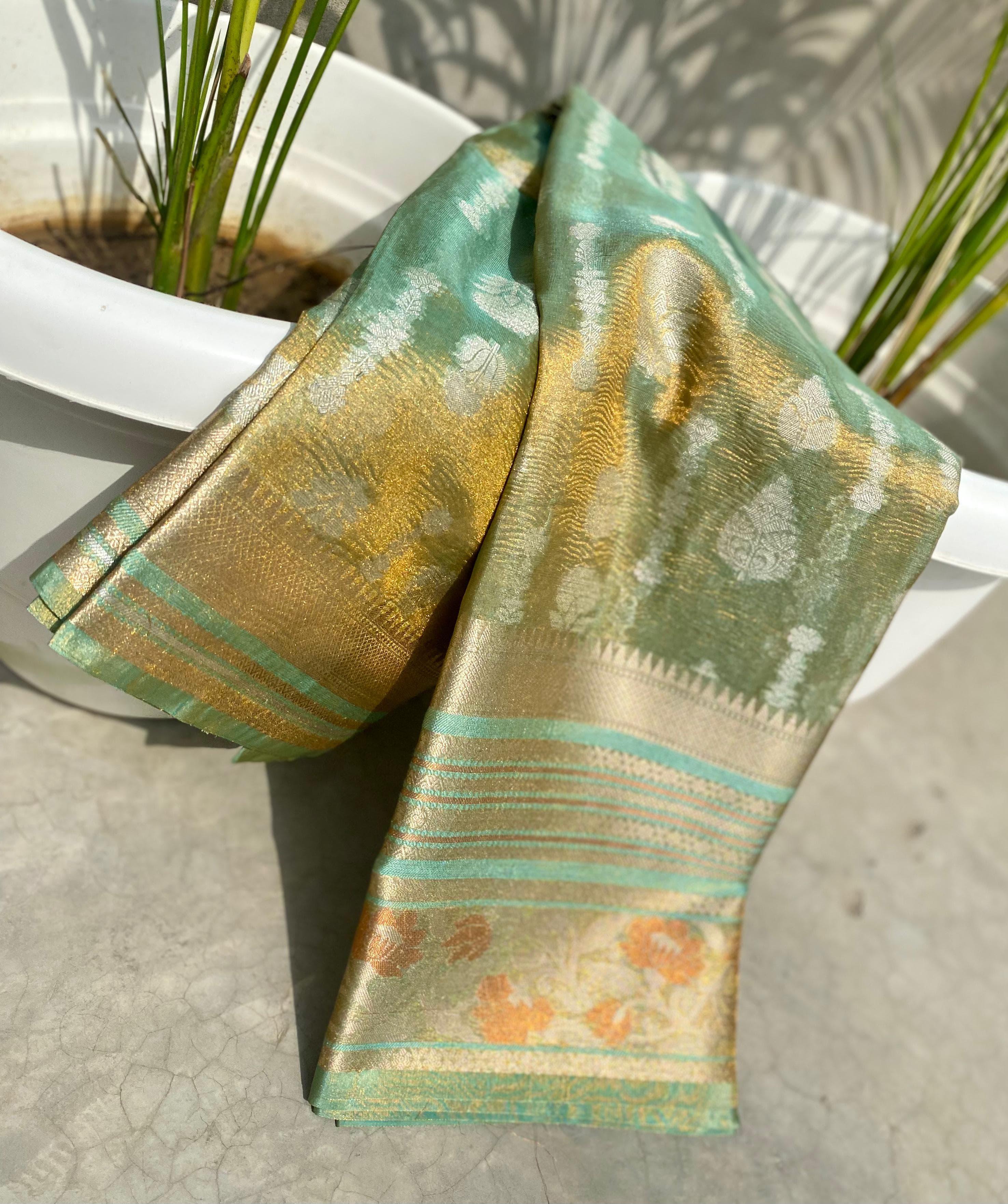 Banarasi tissue crushed Katan silk fabric saree - Eshana Collections