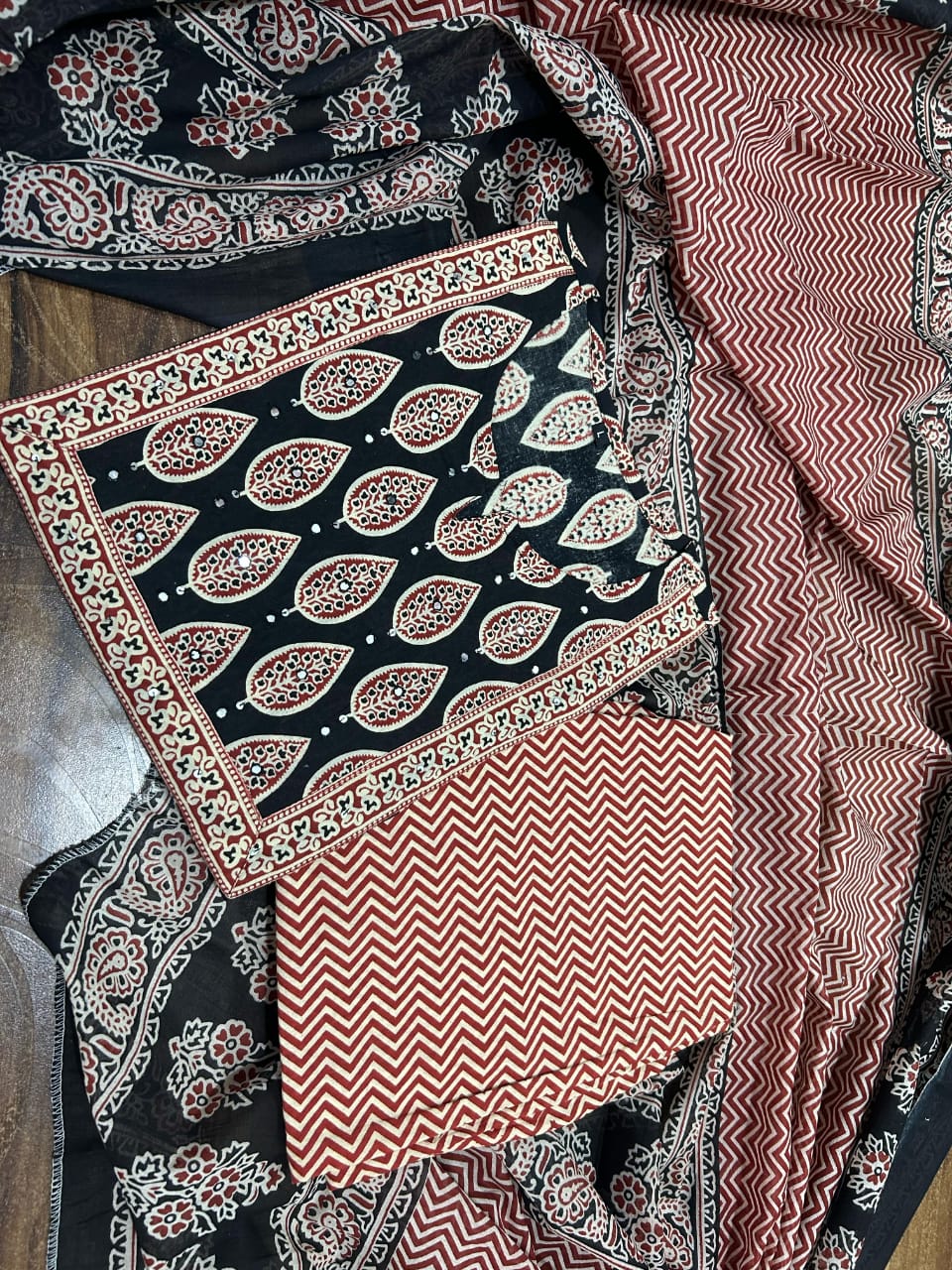 Cotton suit/ salwar in ajrakh prints - Eshana Collections