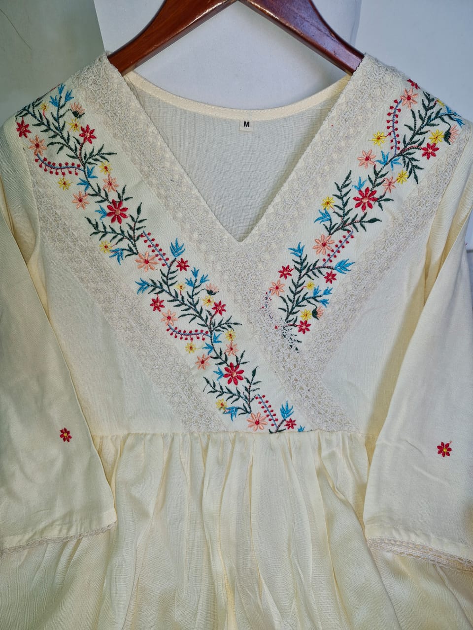Off- White anarkali kurti - Eshana Collections