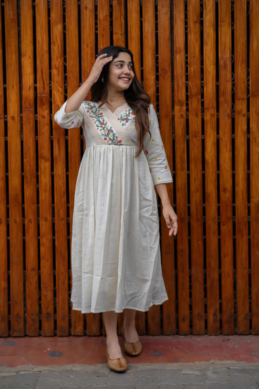 Off- White anarkali kurti - Eshana Collections