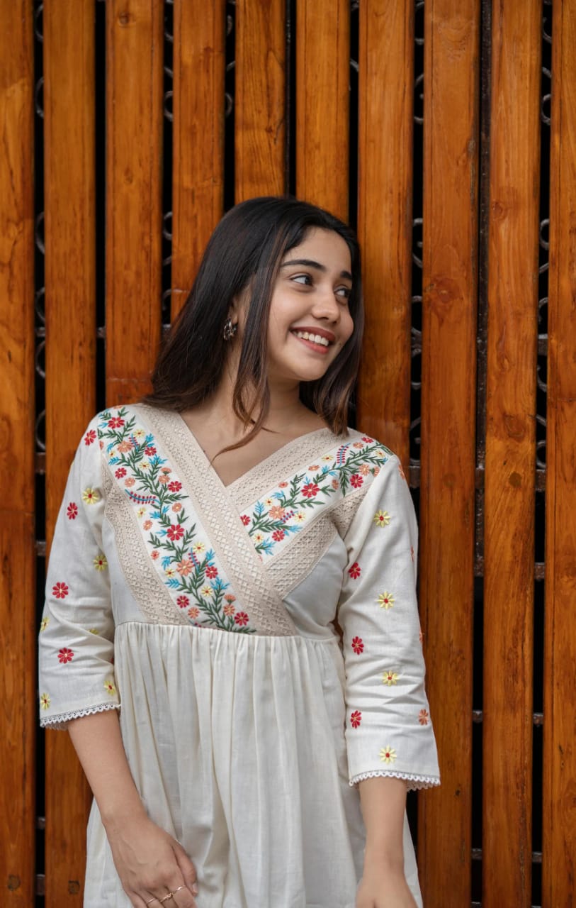 Off- White anarkali kurti - Eshana Collections