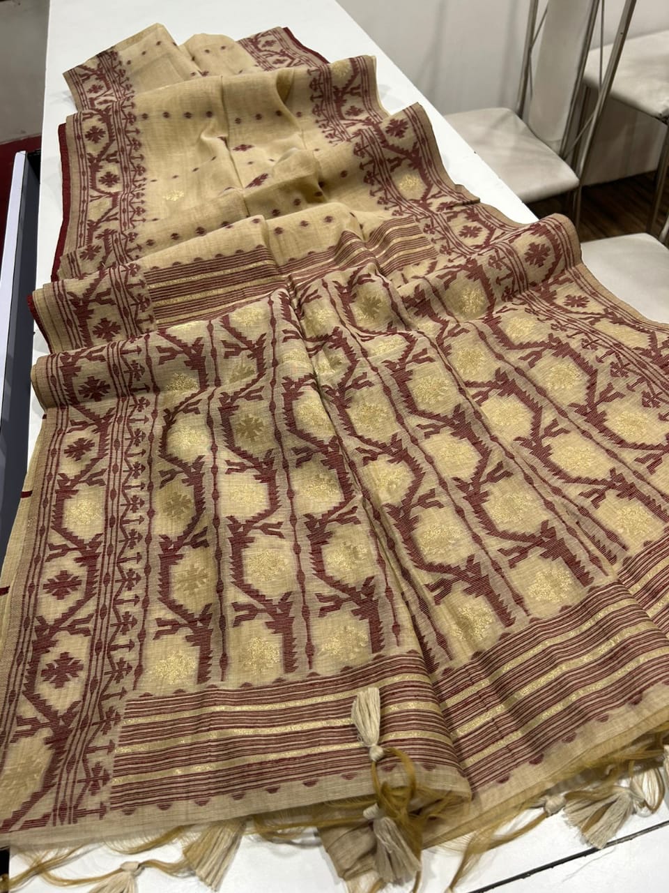 PURE SOFT JAMDANI MUNGA COTTON SAREE - Eshana Collections